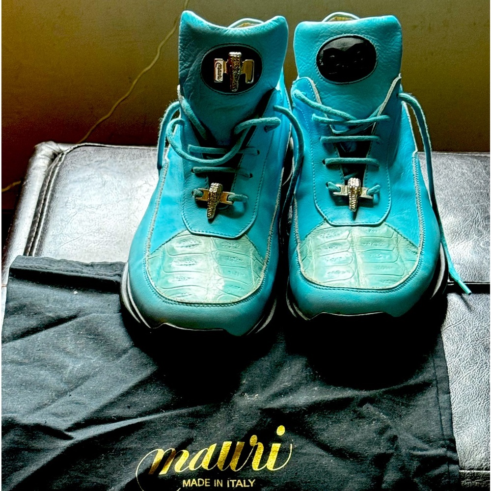 baby blue Mauri sneakers